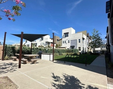 7817 Paxton - Photo Thumbnail 15