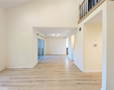 660 E Workman Street - Photo Thumbnail 6
