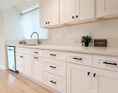 660 E Workman Street - Photo Thumbnail 11