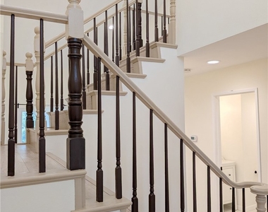 660 E Workman Street - Photo Thumbnail 15