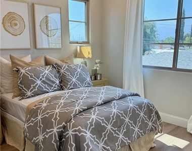 4437 Stewart - Photo Thumbnail 1