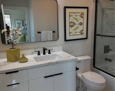 4437 Stewart - Photo Thumbnail 2