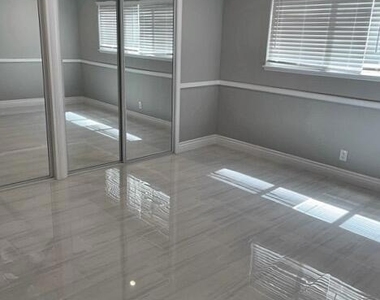 2589 Bayshore Avenue - Photo Thumbnail 4