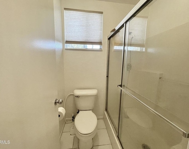 425 Calle Mirasol - Photo Thumbnail 12