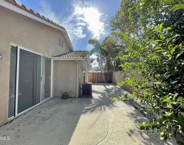 425 Calle Mirasol - Photo Thumbnail 15