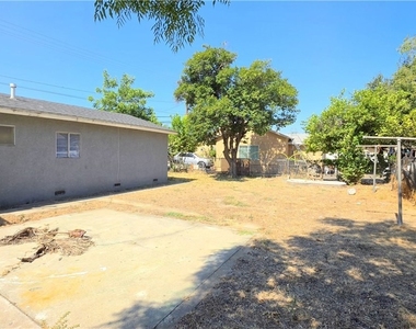 13666 Arrow Boulevard - Photo Thumbnail 17