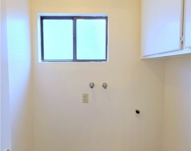 29677 Gifhorn Court - Photo Thumbnail 20