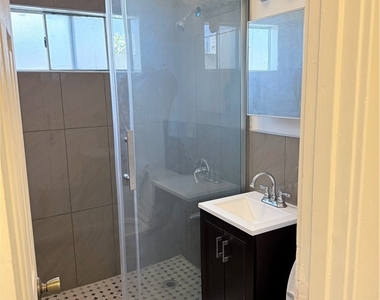 1231 Innes - Photo Thumbnail 6