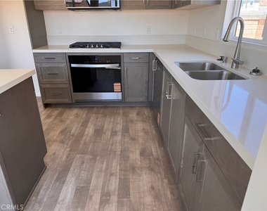 23329 Copa De Oro Court - Photo Thumbnail 10