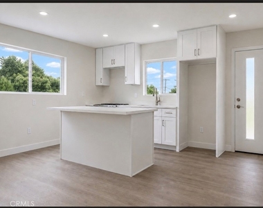 8410 Noble - Photo Thumbnail 8