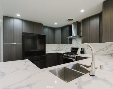 43724 Secure Place - Photo Thumbnail 23
