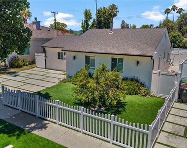 18015 Collins - Photo Thumbnail 28