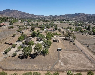 35502 Voss Road - Photo Thumbnail 3
