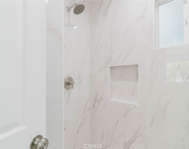 17906 Califa Street - Photo Thumbnail 10