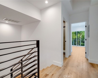 6201 La Mirada - Photo Thumbnail 5
