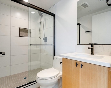 6201 La Mirada - Photo Thumbnail 10