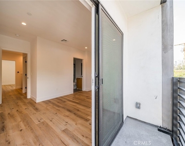 6201 La Mirada - Photo Thumbnail 13