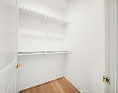 3907 Peartree - Photo Thumbnail 29
