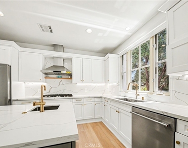 3907 Peartree - Photo Thumbnail 11