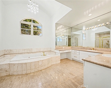 3907 Peartree - Photo Thumbnail 21
