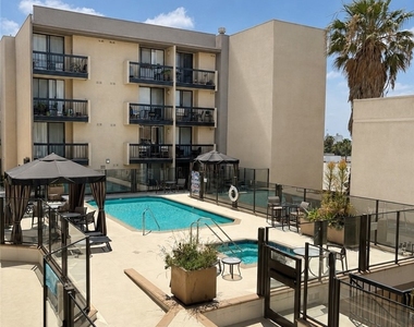 7320 Hawthorn - Photo Thumbnail 24