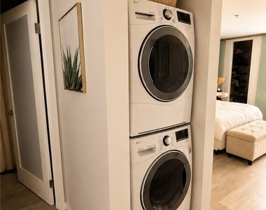 7320 Hawthorn - Photo Thumbnail 18