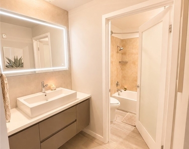 7320 Hawthorn - Photo Thumbnail 17