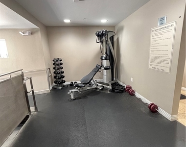 7320 Hawthorn - Photo Thumbnail 22