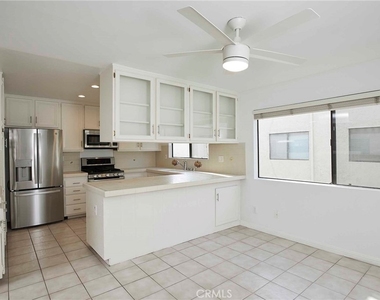 6121 Shoup Avenue - Photo Thumbnail 13