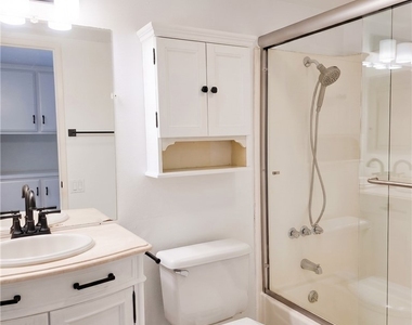 6121 Shoup Avenue - Photo Thumbnail 11