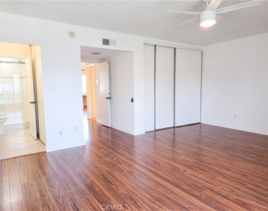 6121 Shoup Avenue - Photo Thumbnail 7