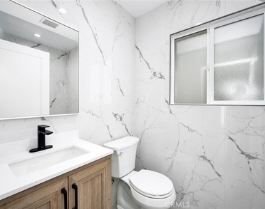 1652 E Rogers Street - Photo Thumbnail 15
