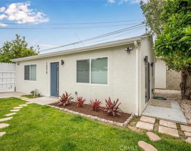 1652 E Rogers Street - Photo Thumbnail 1