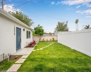 1652 E Rogers Street - Photo Thumbnail 2