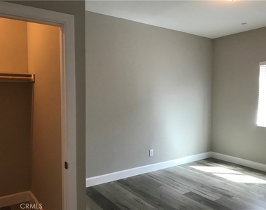 220 E 61st - Photo Thumbnail 14