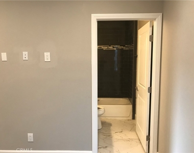 220 E 61st - Photo Thumbnail 20