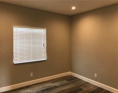 220 E 61st - Photo Thumbnail 19