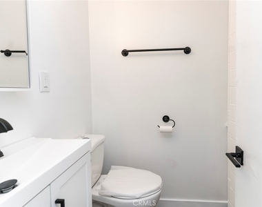 6741 Newlin Avenue - Photo Thumbnail 4