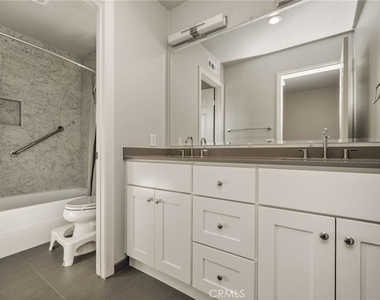 4867 Tremezzo - Photo Thumbnail 38