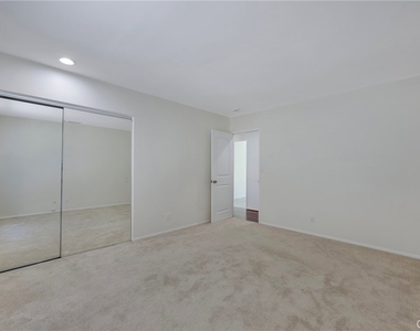 3132 E Locust Avenue - Photo Thumbnail 18