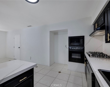 3132 E Locust Avenue - Photo Thumbnail 7