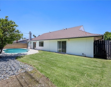 3132 E Locust Avenue - Photo Thumbnail 31