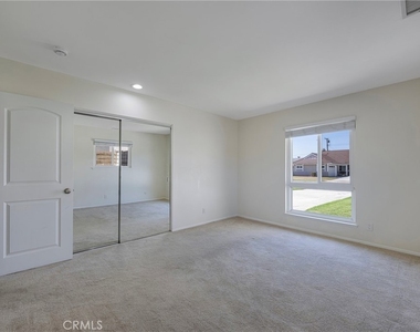 3132 E Locust Avenue - Photo Thumbnail 10