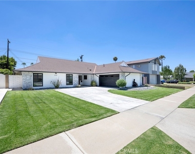 3132 E Locust Avenue - Photo Thumbnail 1