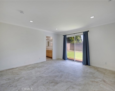 3132 E Locust Avenue - Photo Thumbnail 13