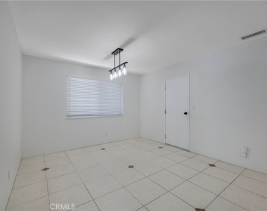 3132 E Locust Avenue - Photo Thumbnail 25