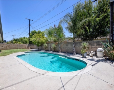 3132 E Locust Avenue - Photo Thumbnail 30