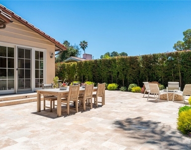 2225 Via Fernandez - Photo Thumbnail 18