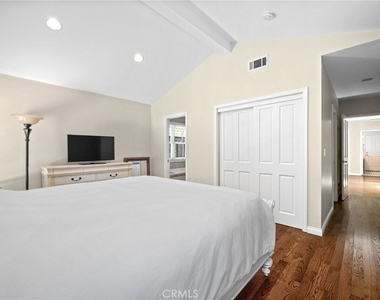 2225 Via Fernandez - Photo Thumbnail 9