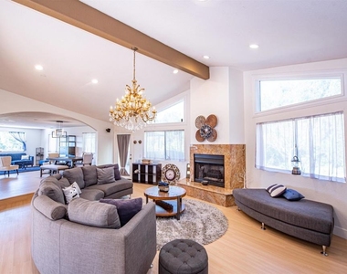 2715 S Centre City Parkway - Photo Thumbnail 21